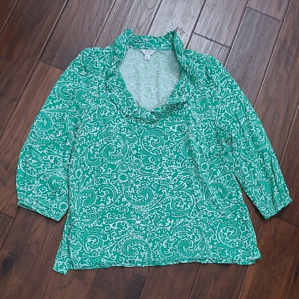 Crown & Ivy Green & White Paisley Print Blouse with Ruffled Collar size XL